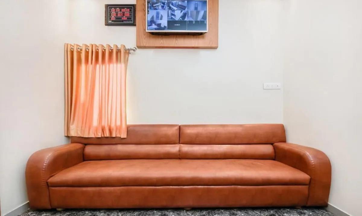 Hotel Volga Plaza, Mumbai